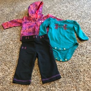🛑SOLD! Under Armour Baby 3 months